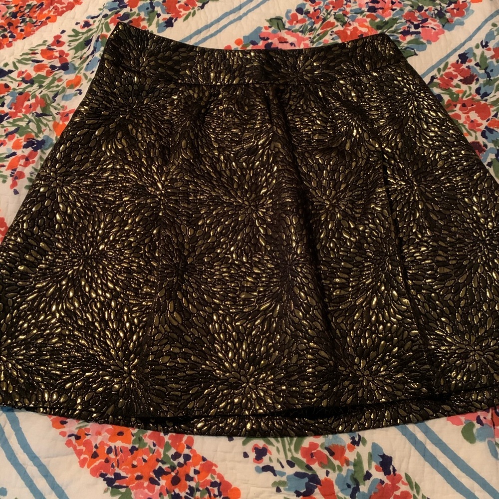 Black and gold metallic full skirt size 16